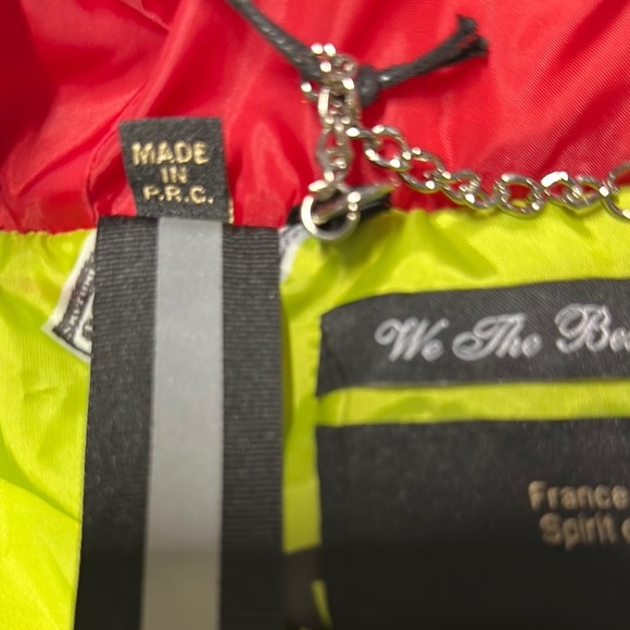 Soda Puffer Jacket Red and Blue with Comic Print - Picture 12 of 16